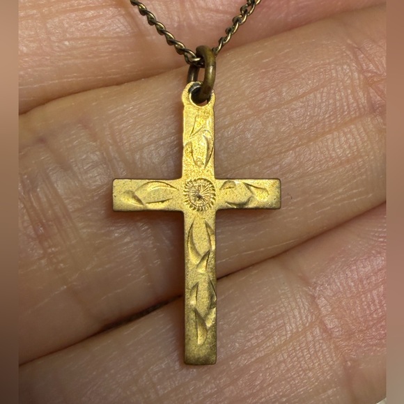 Vintage Swift & Fisher 1960s 12K Gold Filled Etched Cross Necklace - Picture 2 of 11